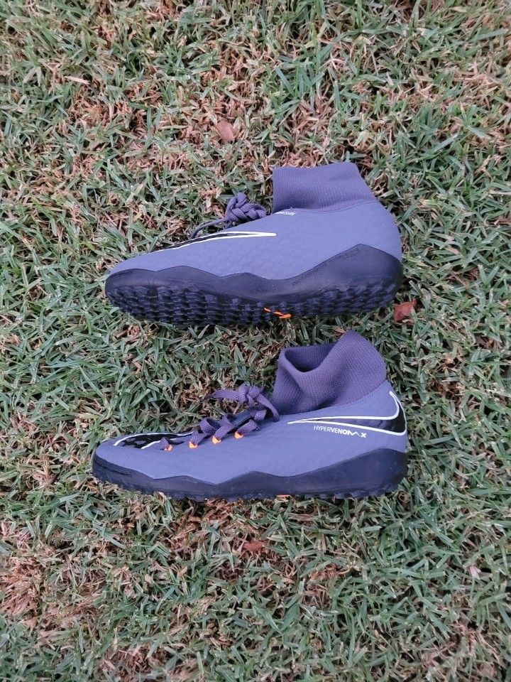 Nike Jr. Hypervenom Phantom III Academy TF Turf