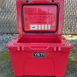 Yeti  Tundra 35 Cooler 
