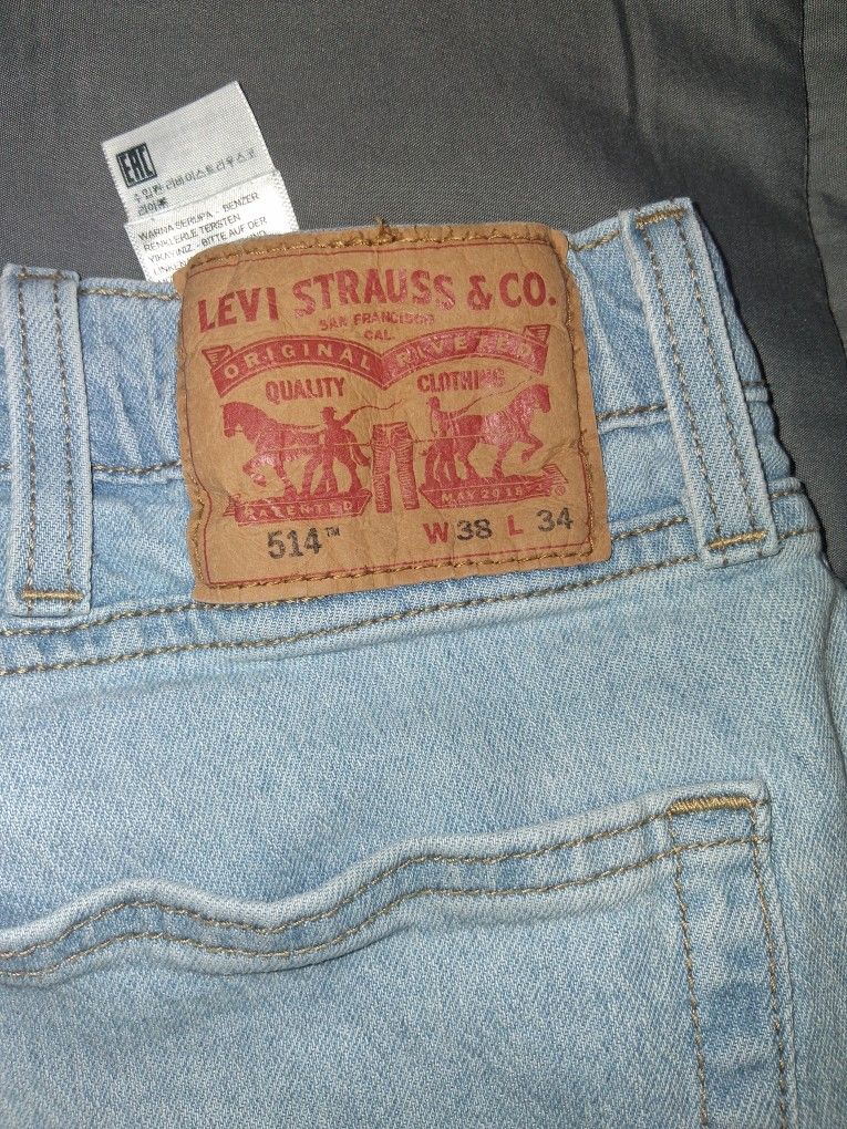 Levi Jeans (514)  38/34