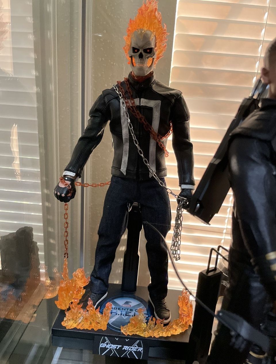 Hot toys agents of shield ghost rider