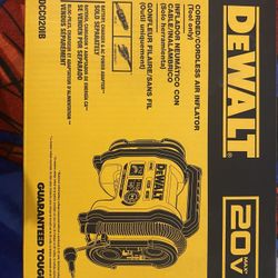 DEWALT 20V MAX Cordless Electric Portable Inflator (Tool Only)