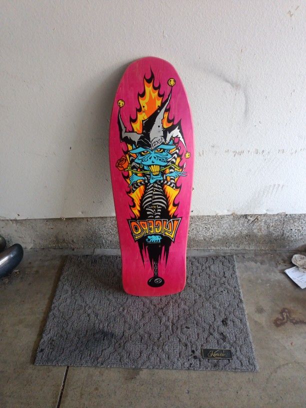 Lucero Skateboard