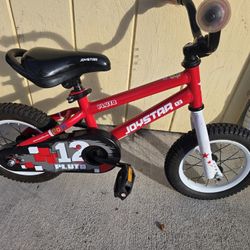 Kids Bike 12" tires
Excellent Condition Ready to Ride 