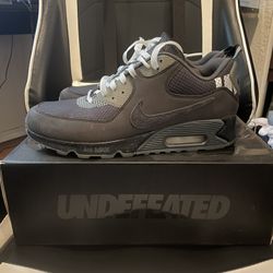 Air Max 90 Undefeated 