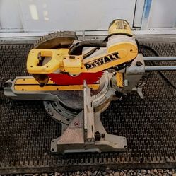 DEWALT DSW780 Corded Double Bevel Siding Miter Saw With 12" Saw Blade