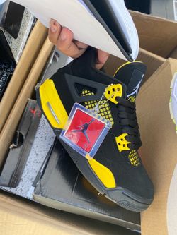 Air Jordan 4 Thunder Black Yellow Sneakers