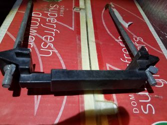 Adjustable Battery Fastener