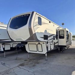 2017 Keystone Montana Fifth Wheel/ Travel Trailer/ Rv