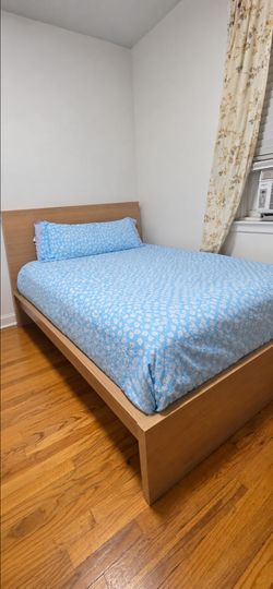 MALM Full Size Oak Bed Frame + Slats – Like New Condition