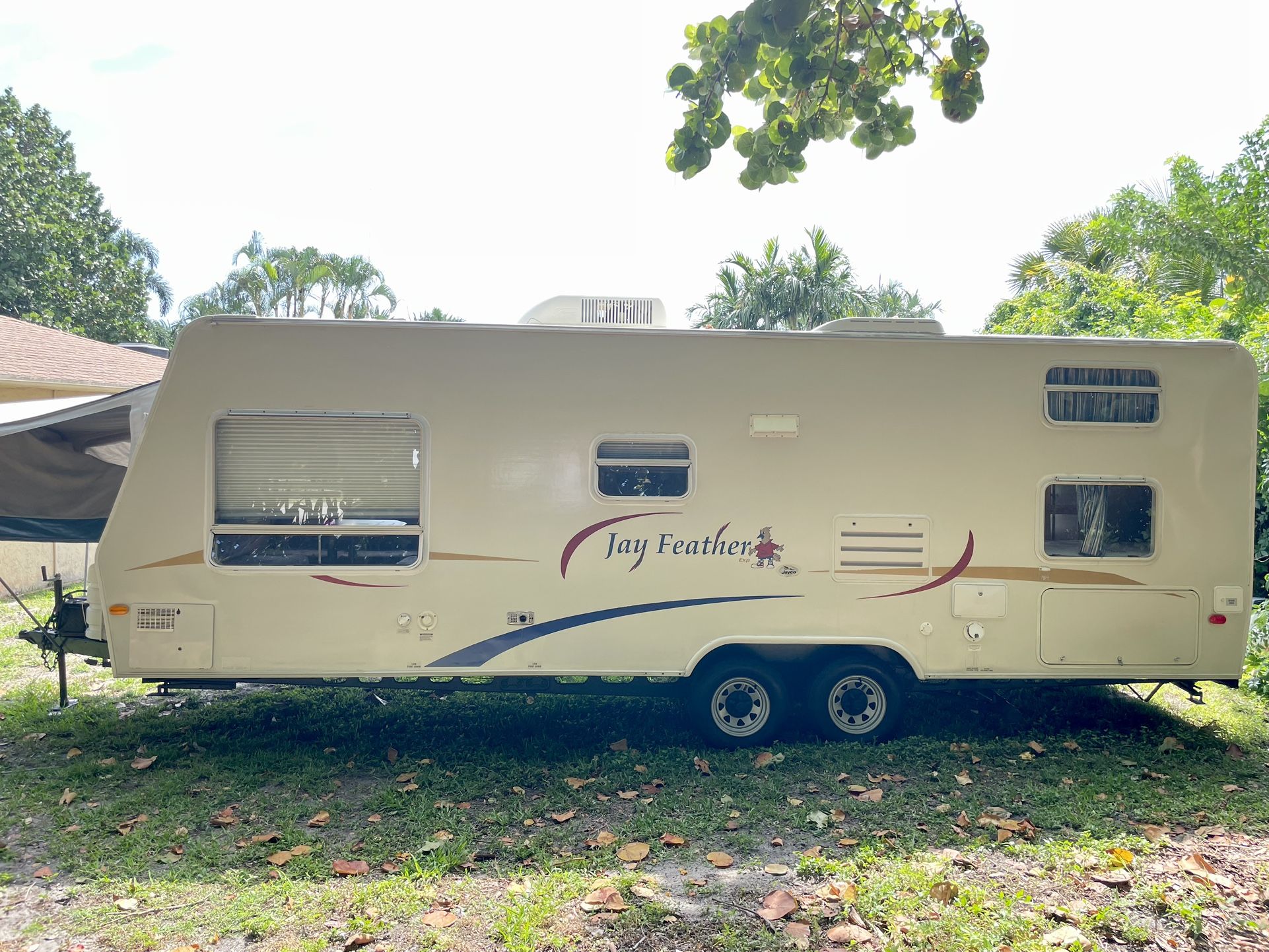 2005 Jayco Jay Feather 25g Bunk House for Sale in Palm Beach Gardens