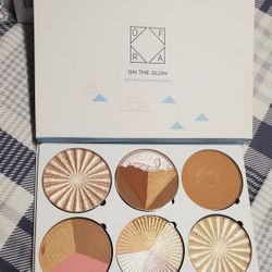 OFRA On The Glow Highlighter & Bronzer Face Palette 