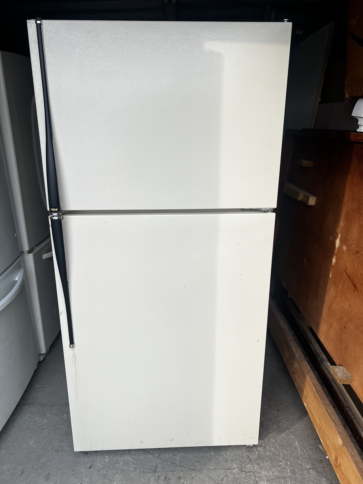 Top And Bottom Refrigerator DELIVERY AVAILABLE π