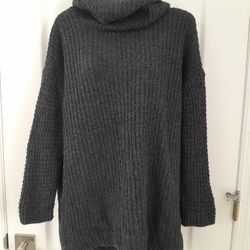H&M Black Sweater With Long Turtle Neck NWOT