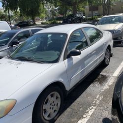 2006 Ford Taurus