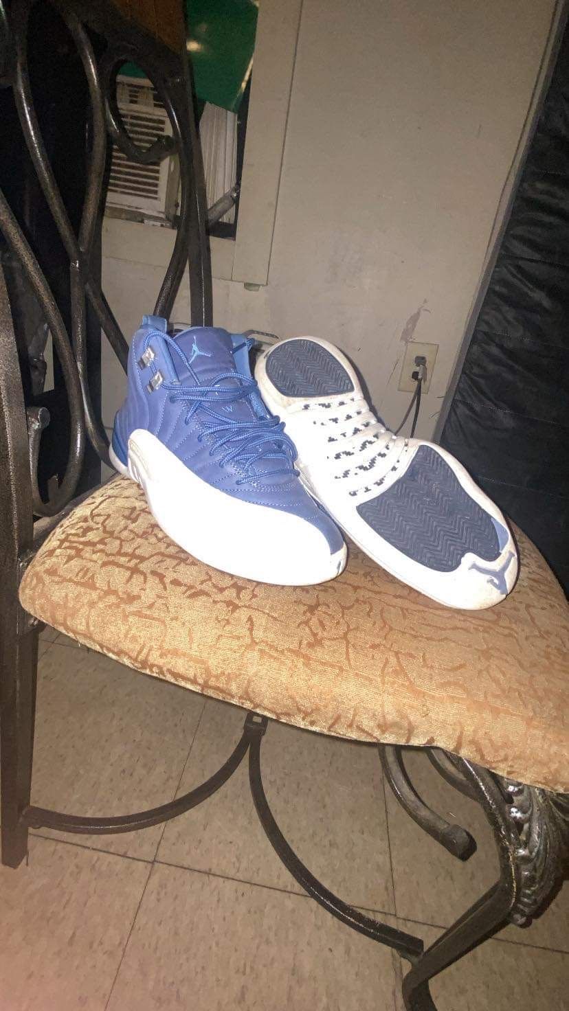 Jordan 12 indigo 