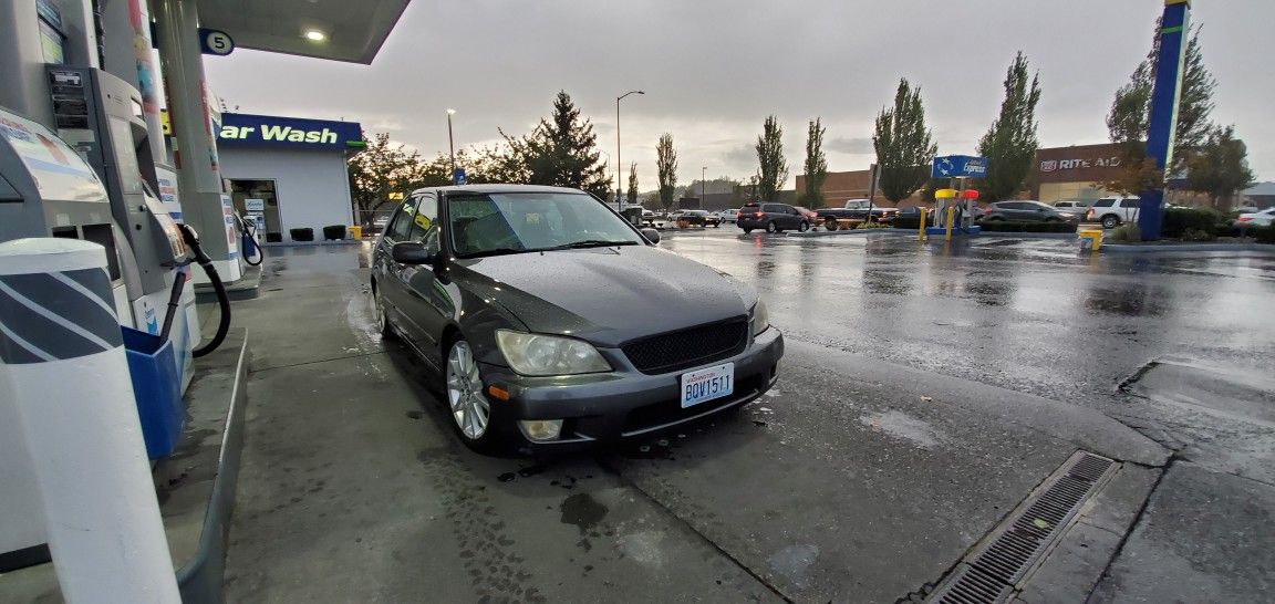 2002 Lexus IS 300