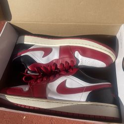 WMNS AIR JORDAN 1 LOW 