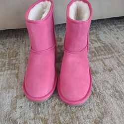 Ugg Short Boot 