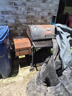 Large Barbecue Pit/Smoker!!!!