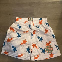 eric emmanuel’s size meduim 