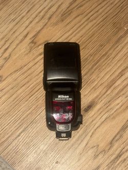 Nikon SB-900 Speedlight Flash – Professional i-TTL Flash