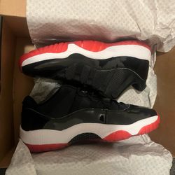 Jordan 11 Retro Low Bred