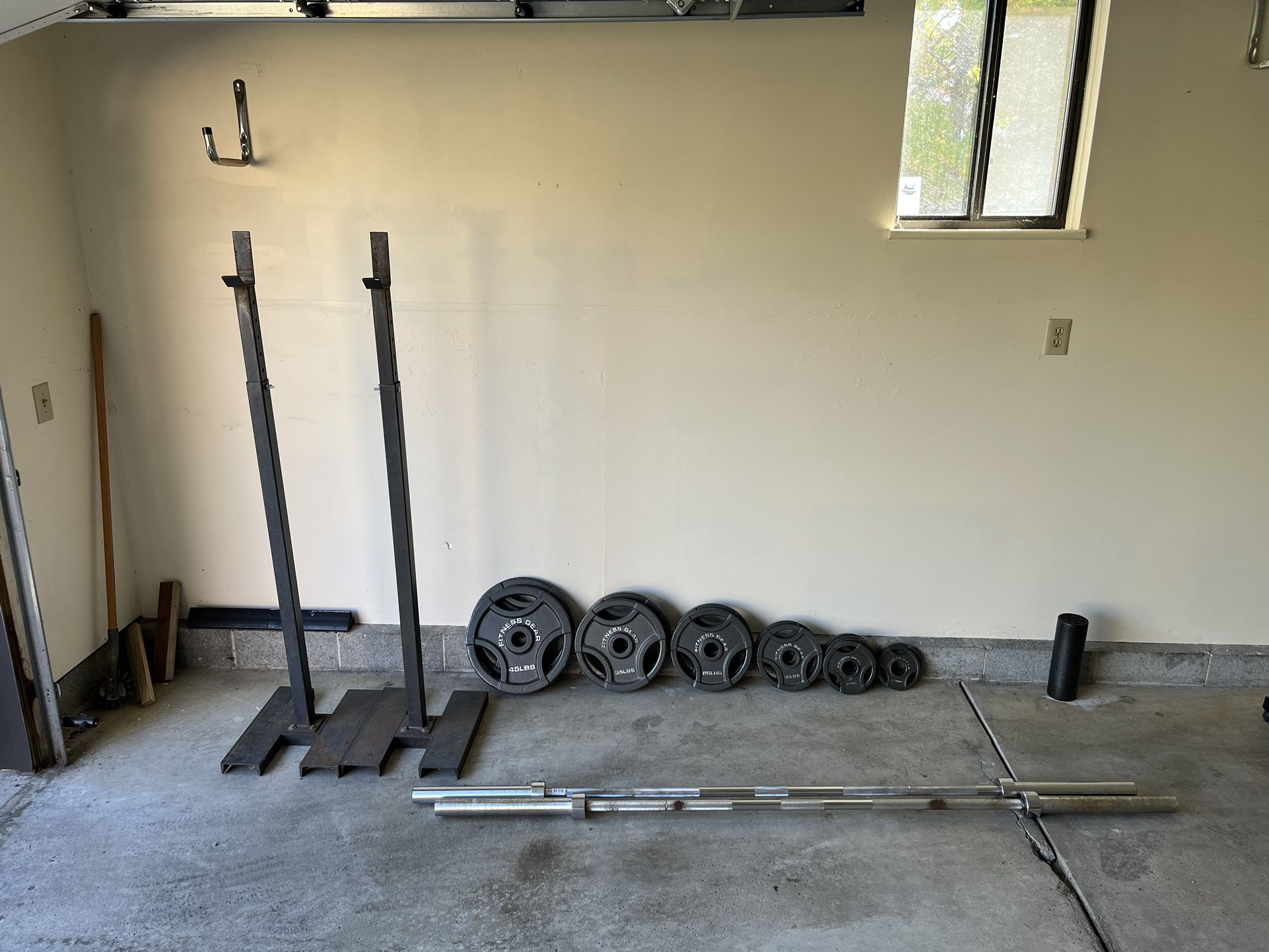 New Olympic Barbell And Plates