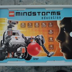 LIKE NEW : The LEGO Mindstorms Education Base Set: 9797