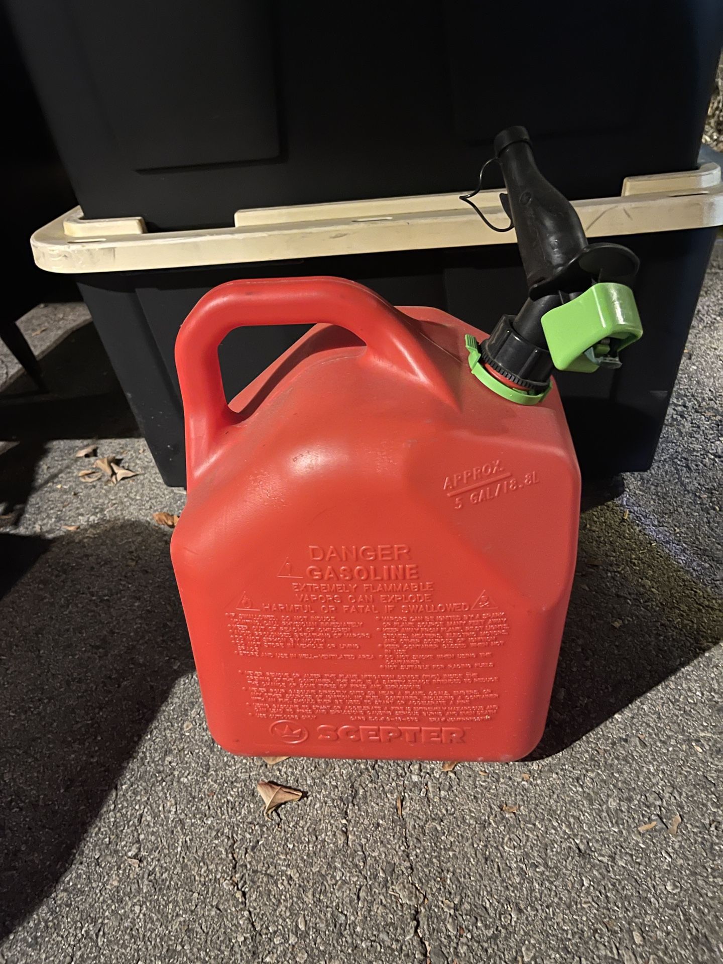 Scepter 5 Gal. Smart Control Gas Can 