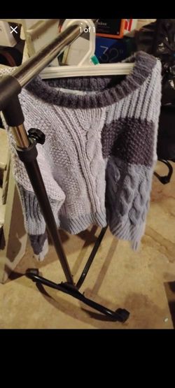 Cable Knit Sweater Gray Color Block