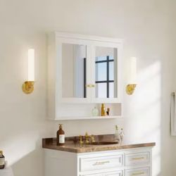  Mount Medicine Cabinet with Mirror Rectangular White Solid Wood Frame Surface 