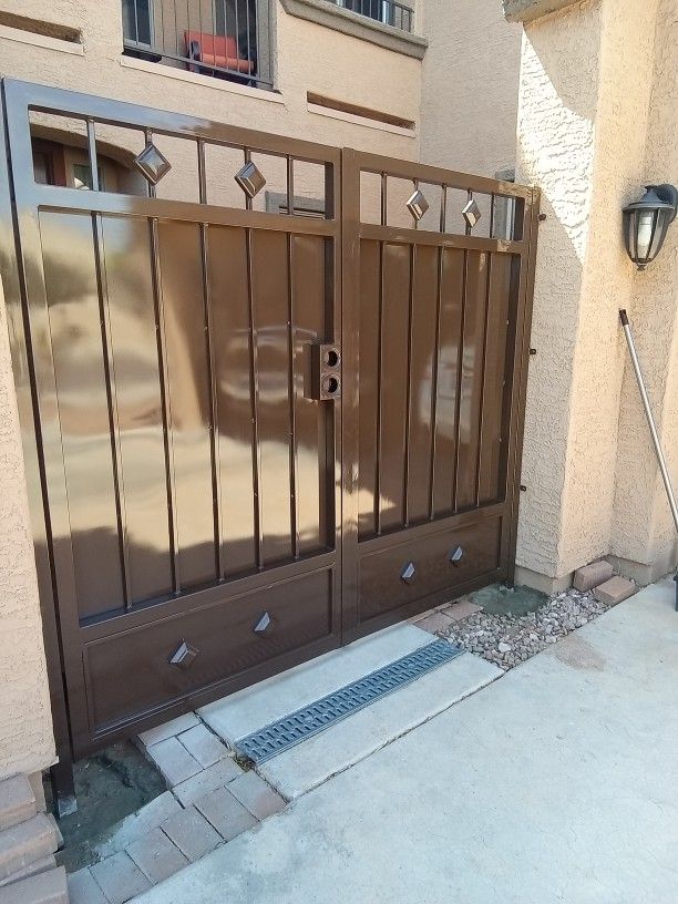 Rv Gates