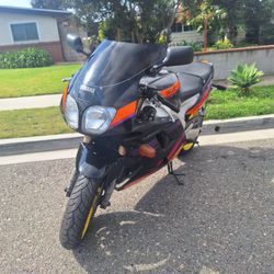 1994 Yamaha FZR1000