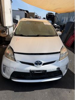 2010 - 2015 Toyota Prius 1.8L J444 FOR PARTS ONLY - PARTING OUT