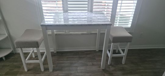 Marble Top Bar Table with 2 Stools