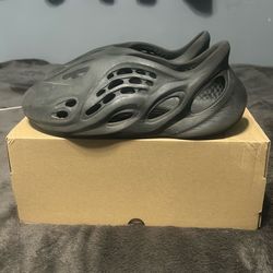 Yeezy Foamrunner ‘Onyx’