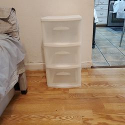 3 Drawers Plastic Great Condition 