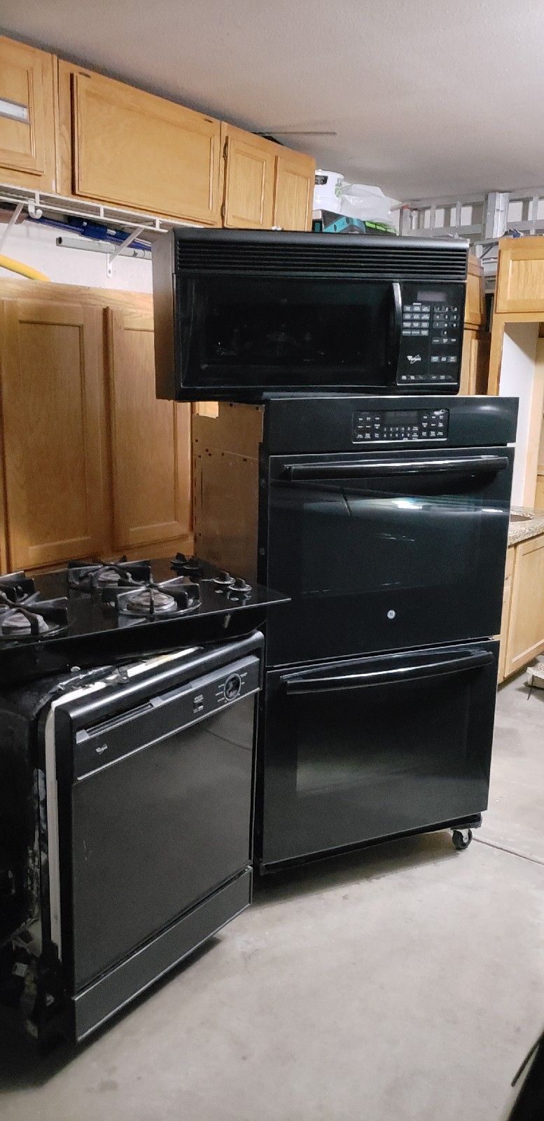 All kitchen appliances