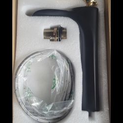 BATHROOM FAUCET