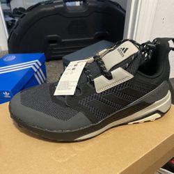 Size 10 Adidas Terrex Hiking Shoes for Sale in Phoenix AZ OfferUp