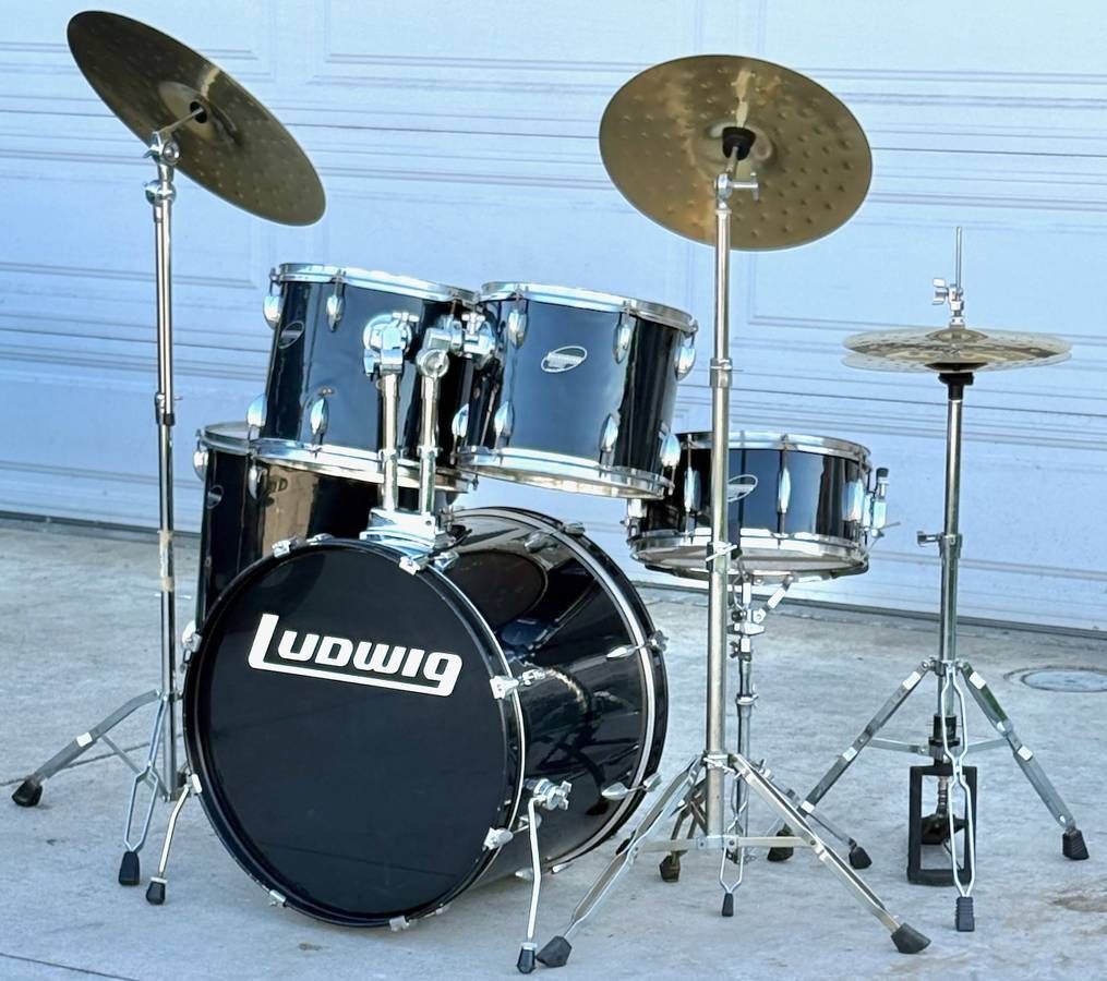 Ludwig Black Drum Set With Cymbals And Hardware