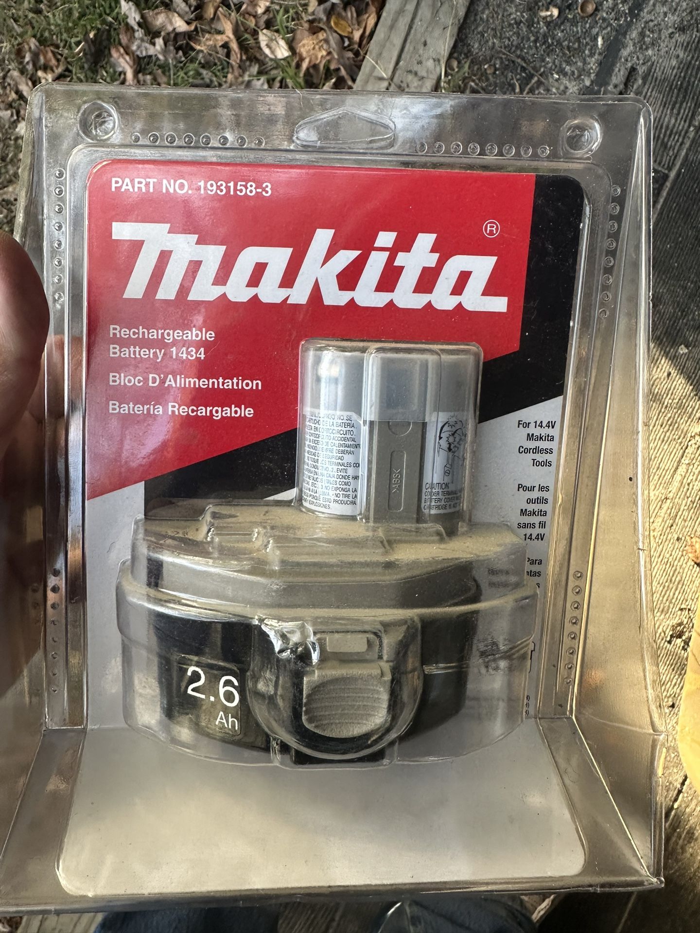 Makita 14.4v Battery And Charger
