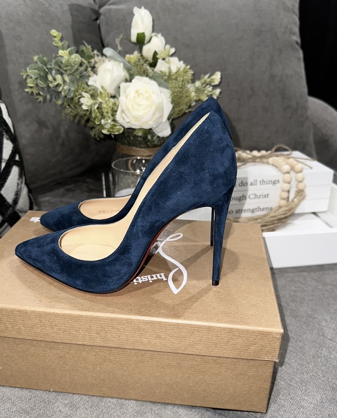 NWT CHRISTIAN LOUBOUTIN SIZE 36