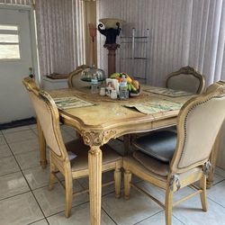 Dining Room Table With Leather Cusion Seats