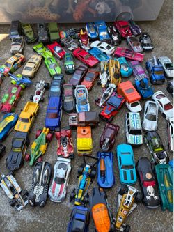 140 Preowned Hotwheels