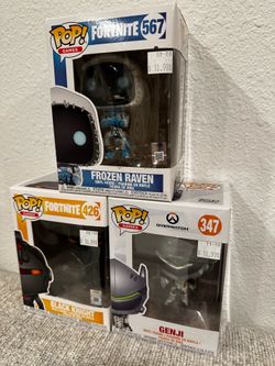 3 Funko Pops