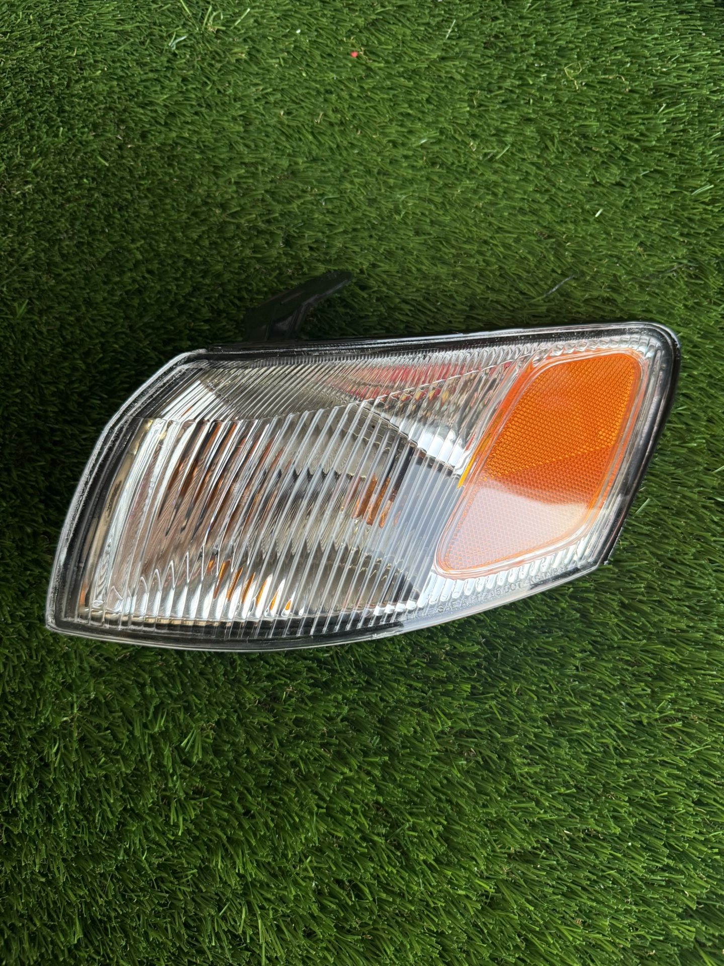 Toyota Camry Headlight Driver Side For 97-99 