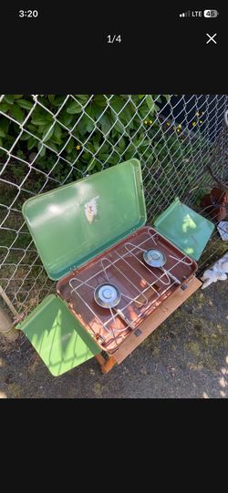 LOW PRICE MOVING- VINTAGE GAS CAMPING STOVE