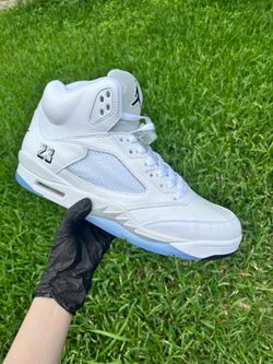 Jordan 5 Retro White Metallic (2026)