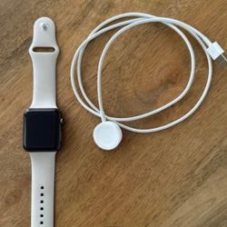 Apple  Watch Series 3 